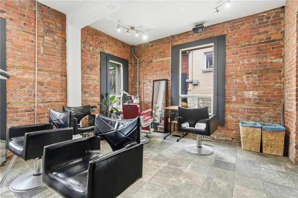 3-169 Locke Street S Property Photo 18