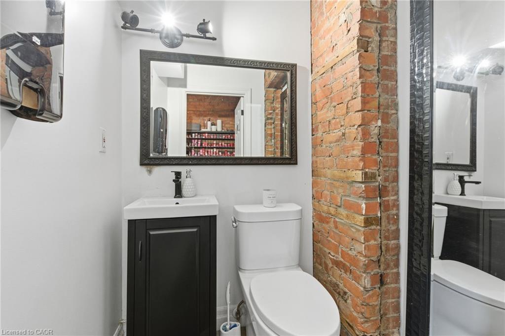 3-169 Locke Street S Property Photo 20