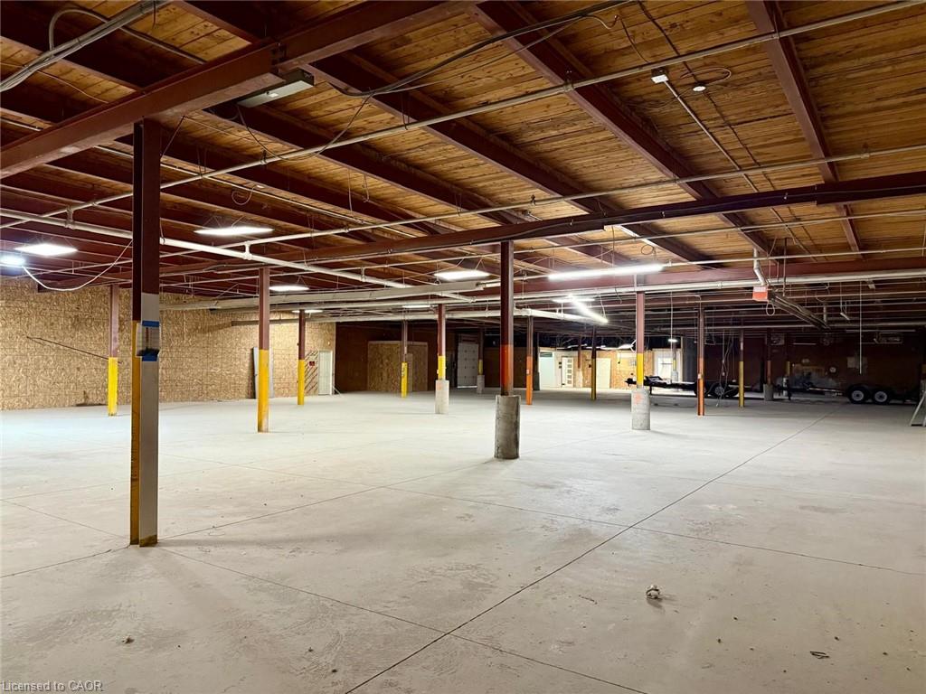 6A-5900 Thorold Stone Road Property Photo 1