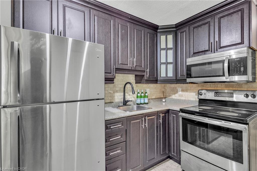 7-119 Cedar Street S Property Photo 10