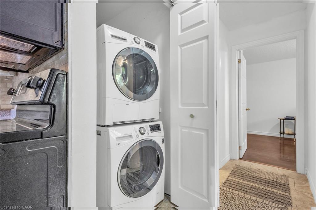 7-119 Cedar Street S Property Photo 11