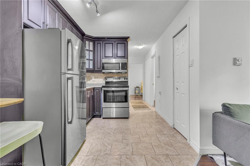 7-119 Cedar Street S Property Photo 12