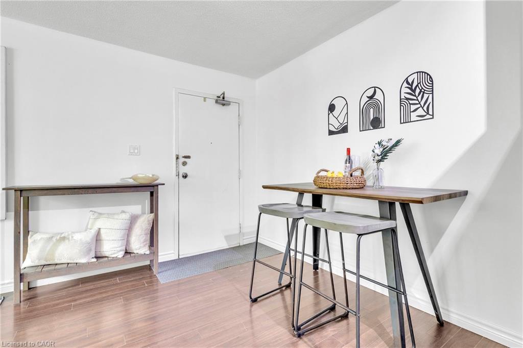 7-119 Cedar Street S Property Photo 19