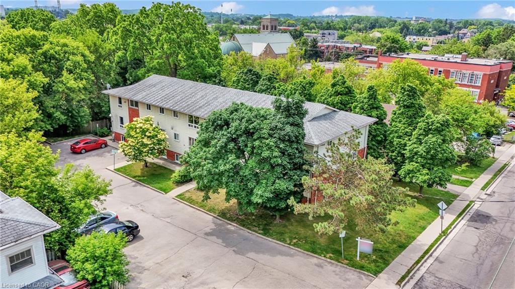 7-119 Cedar Street S Property Photo 23