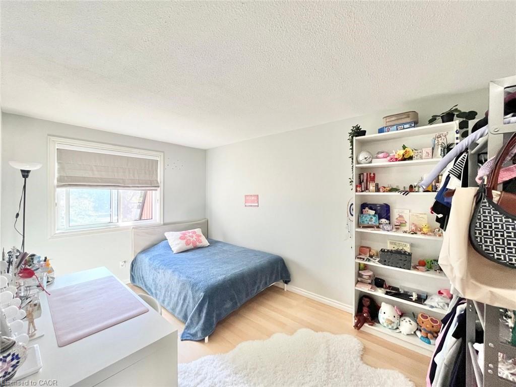 8-279 Sandowne Drive Property Photo 16