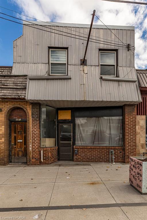 196 1/2 Kenilworth Avenue N Property Photo 3