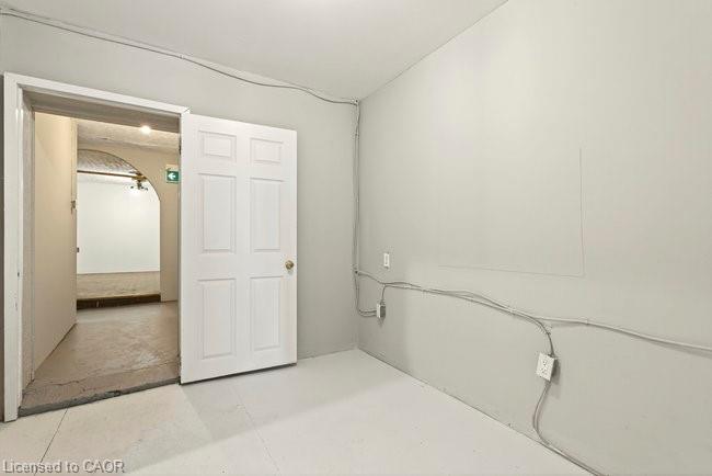 196 1/2 Kenilworth Avenue N Property Photo 11