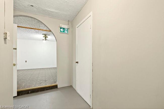 196 1/2 Kenilworth Avenue N Property Photo 15