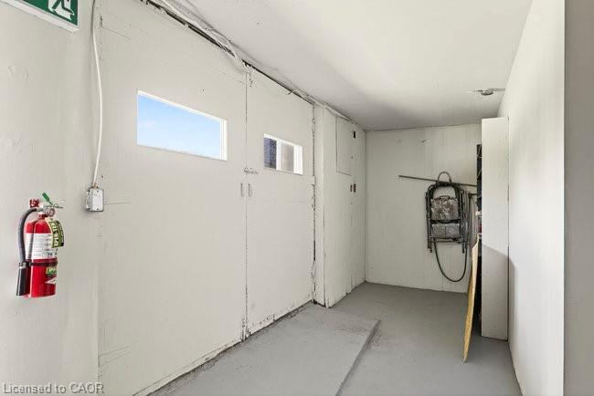 196 1/2 Kenilworth Avenue N Property Photo 20