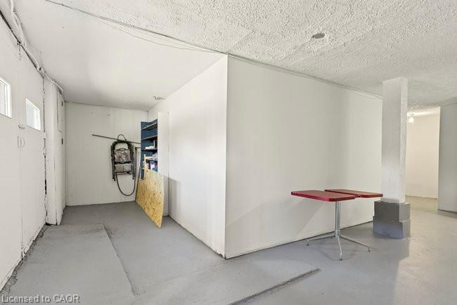 196 1/2 Kenilworth Avenue N Property Photo 22