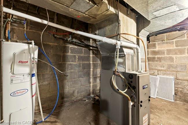 196 1/2 Kenilworth Avenue N Property Photo 24