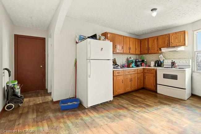 196 1/2 Kenilworth Avenue N Property Photo 29