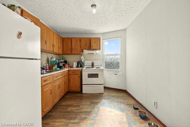196 1/2 Kenilworth Avenue N Property Photo 30