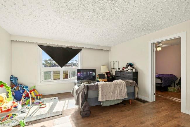 196 1/2 Kenilworth Avenue N Property Photo 35