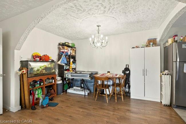 196 1/2 Kenilworth Avenue N Property Photo 38