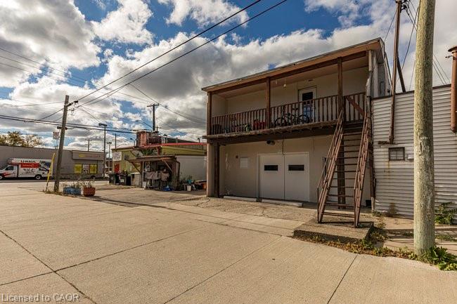 196 1/2 Kenilworth Avenue N Property Photo 47