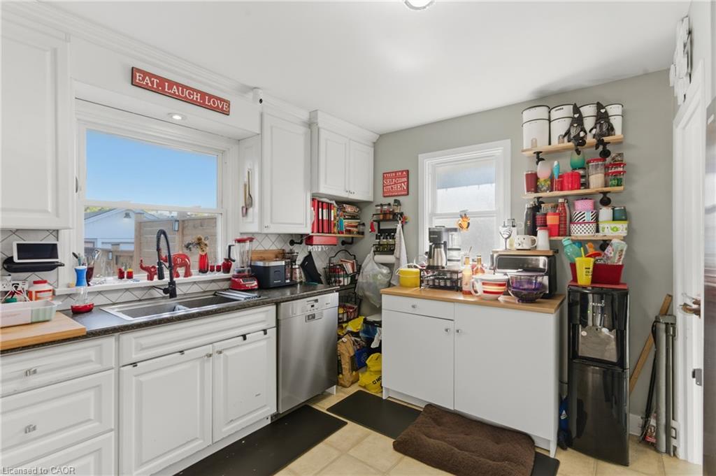 14 Heywood Avenue Property Photo 10