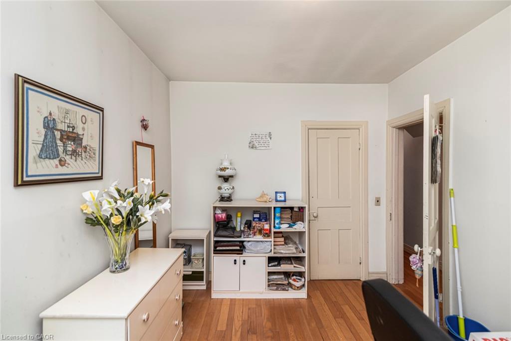 538 Hughson Street N Property Photo 26