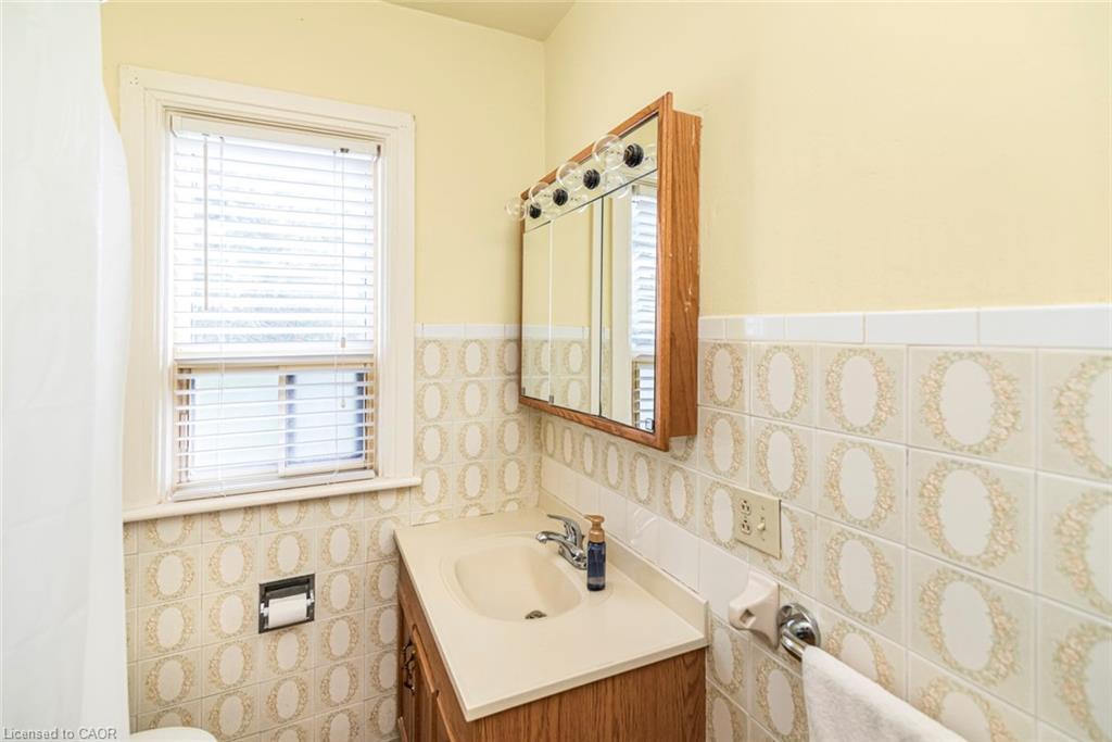 538 Hughson Street N Property Photo 28