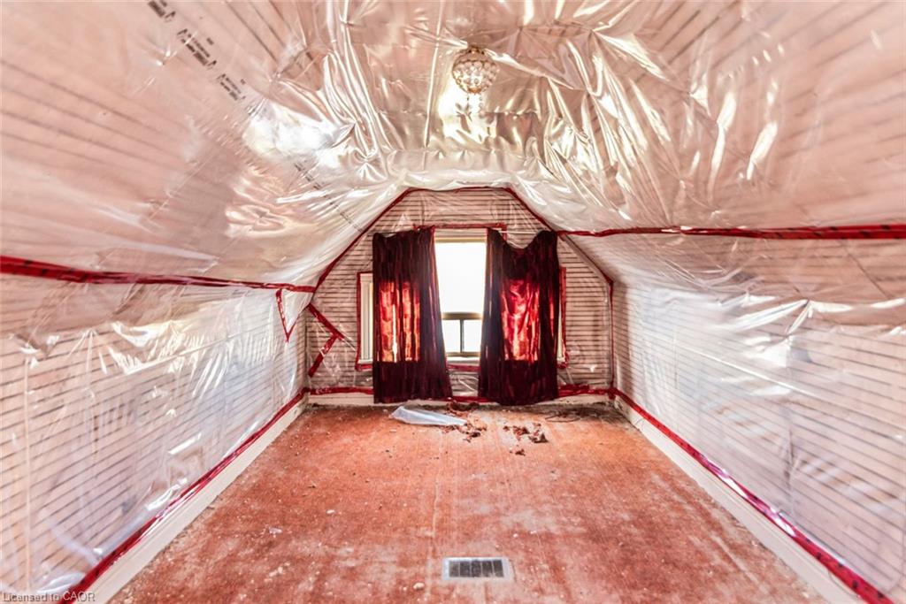 538 Hughson Street N Property Photo 30