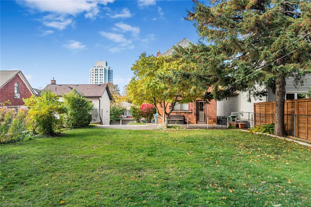 538 Hughson Street N Property Photo 42