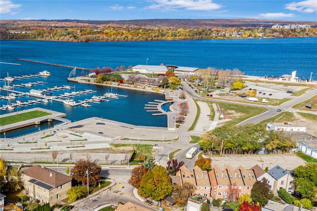 538 Hughson Street N Property Photo 47