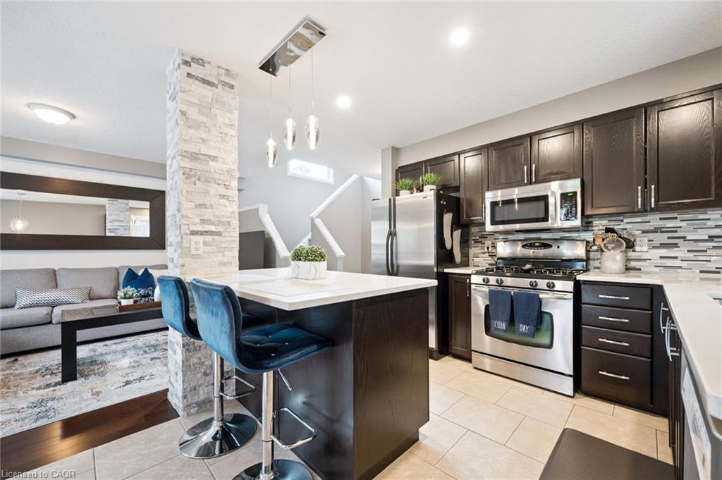 394 Sauve Crescent Property Photo 13