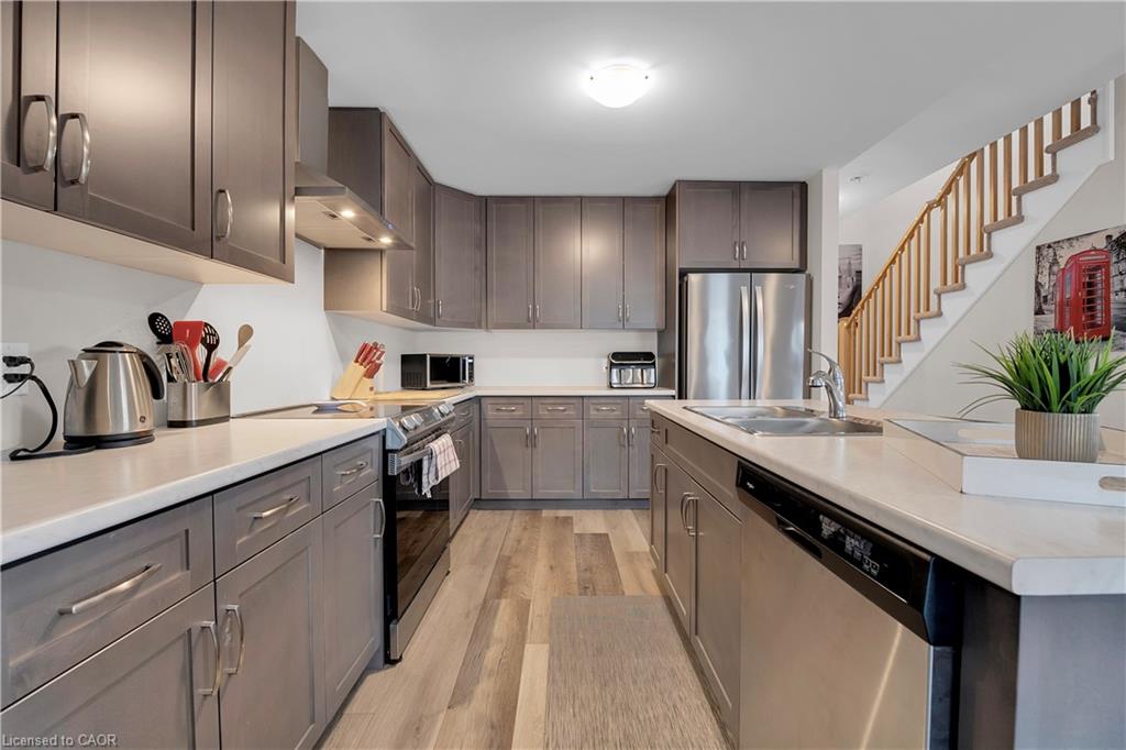 24-27 Rachel Drive Property Photo 12