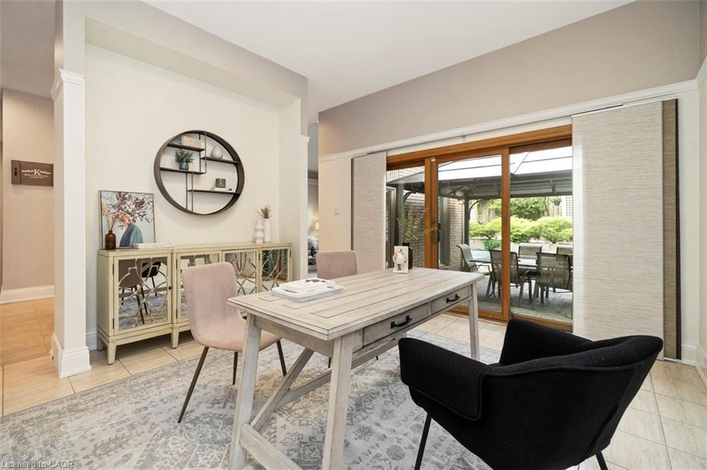 381 Queen Street S Property Photo 15