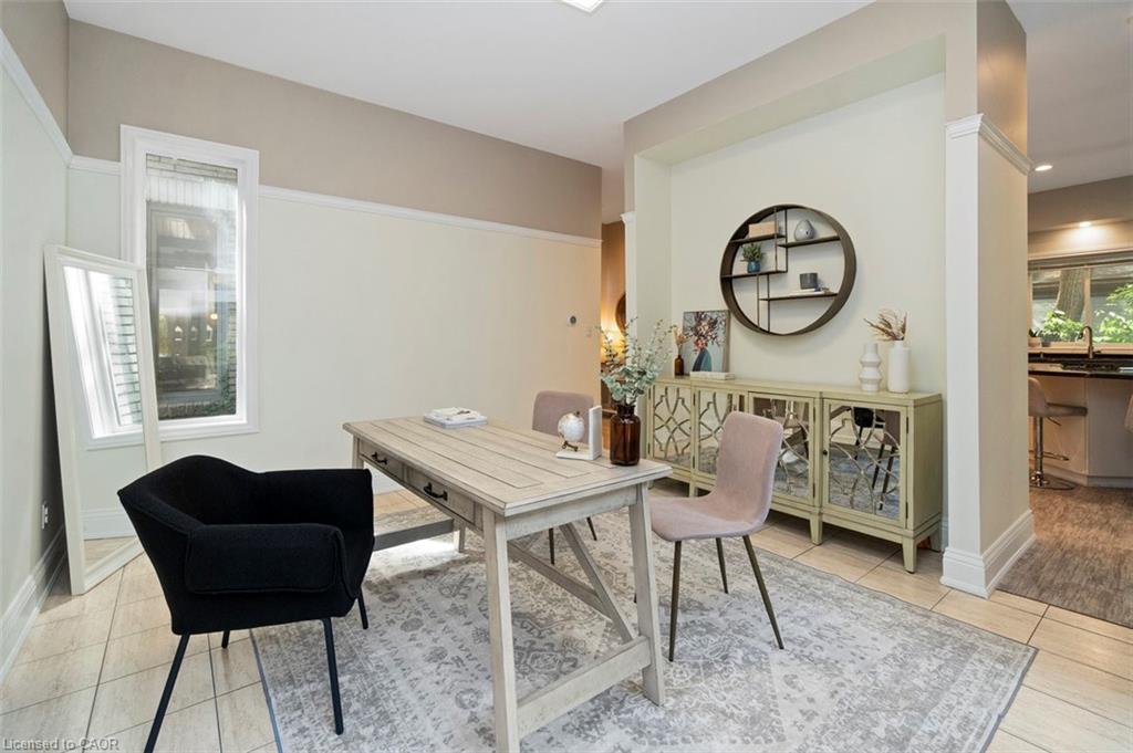 381 Queen Street S Property Photo 16