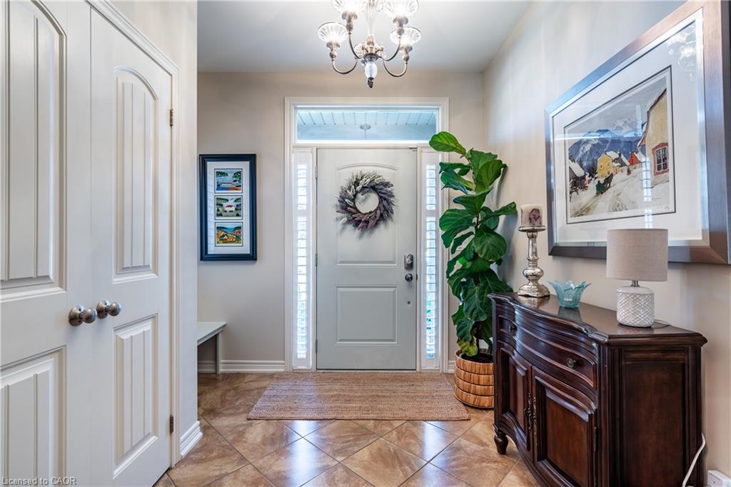 56 Videl Crescent N Property Photo 2