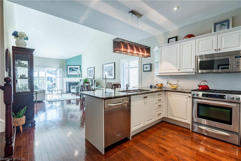 56 Videl Crescent N Property Photo 3