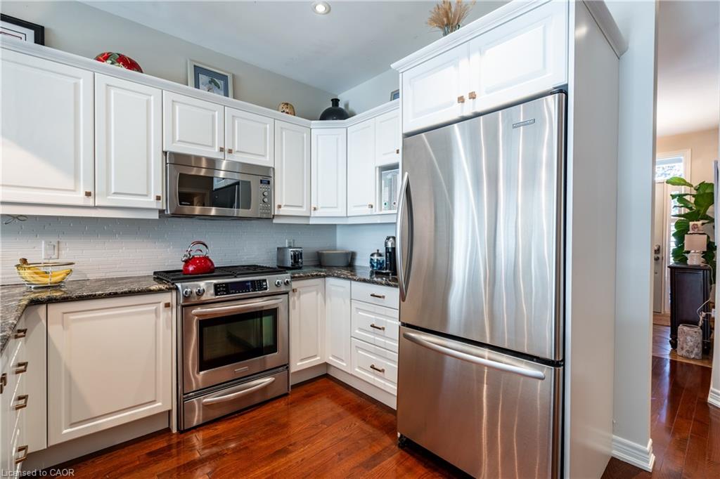 56 Videl Crescent N Property Photo 5