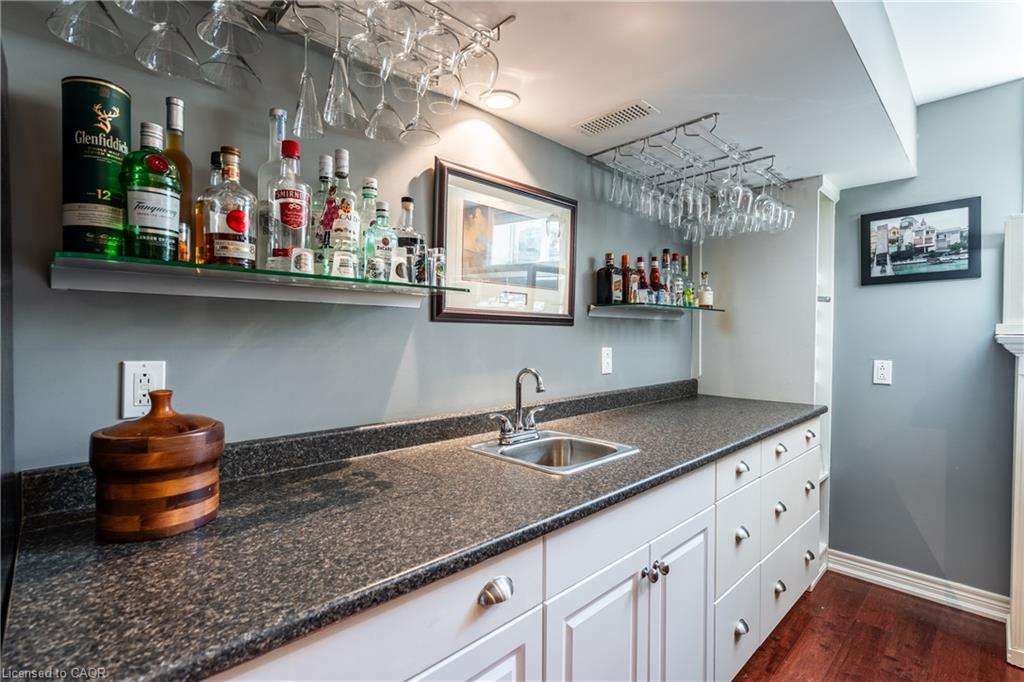 56 Videl Crescent N Property Photo 20