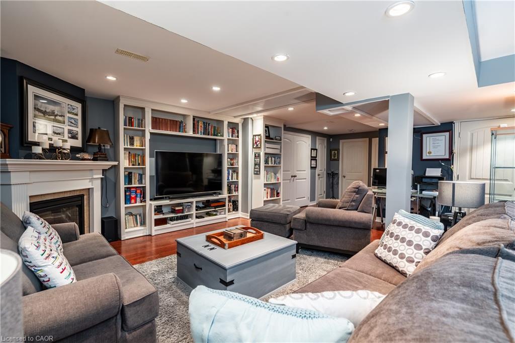 56 Videl Crescent N Property Photo 21