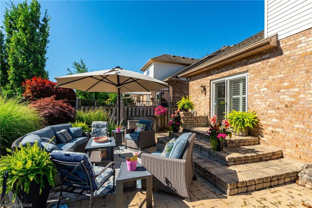 56 Videl Crescent N Property Photo 29