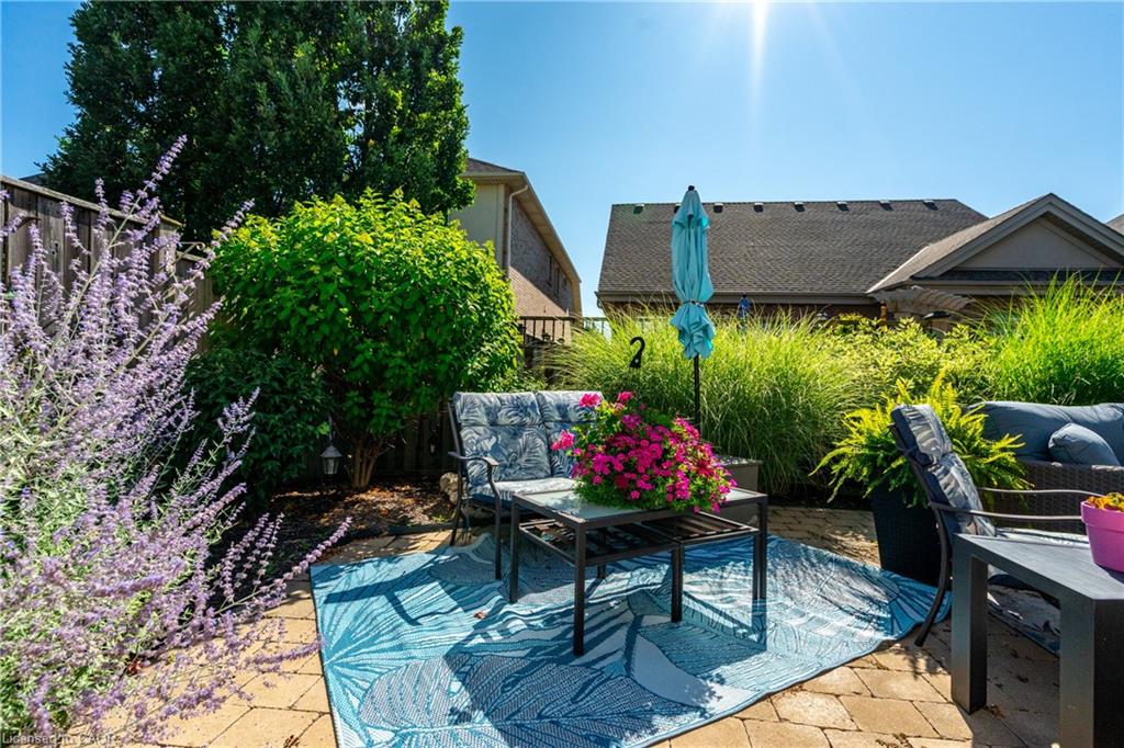 56 Videl Crescent N Property Photo 30