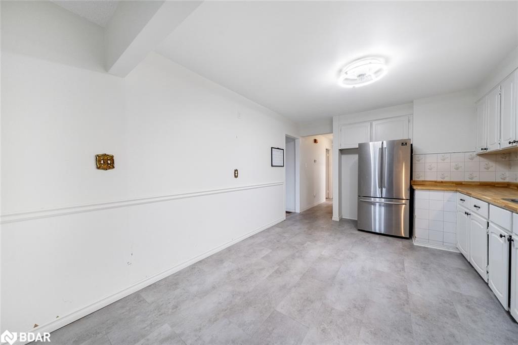 14 Maple Court Property Photo 5