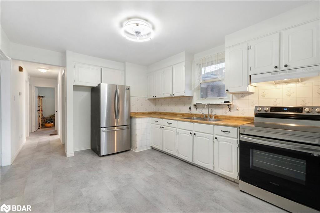 14 Maple Court Property Photo 6