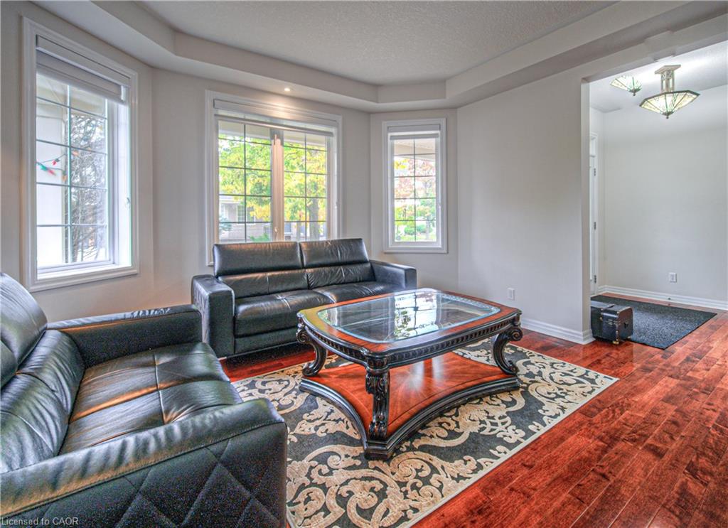 47 Dellgrove Circle Property Photo 4