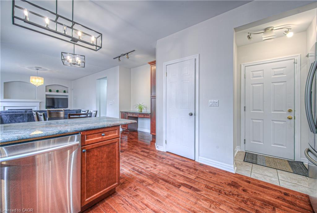 47 Dellgrove Circle Property Photo 13