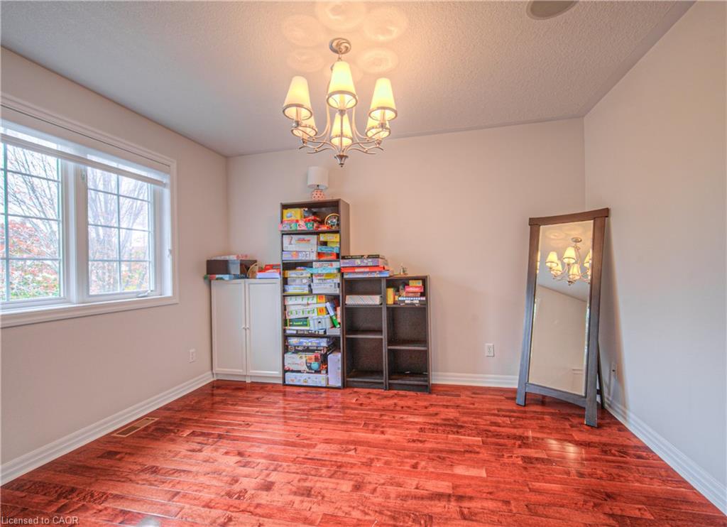 47 Dellgrove Circle Property Photo 17