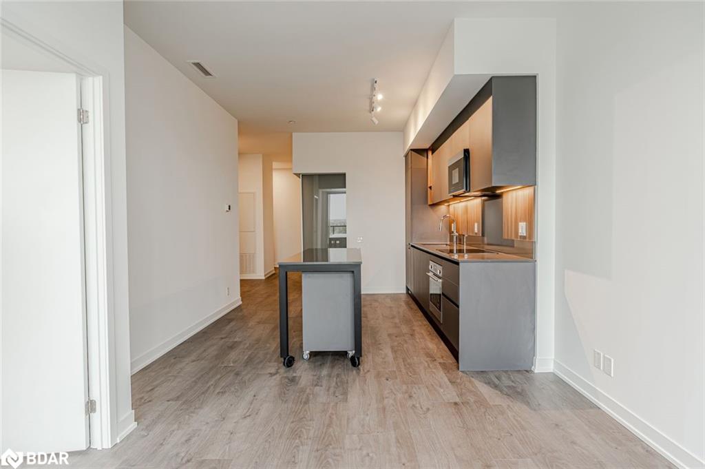 1001-39 Mary Street Property Photo 3