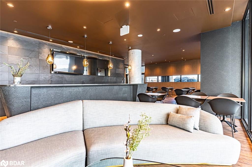 1001-39 Mary Street Property Photo 12