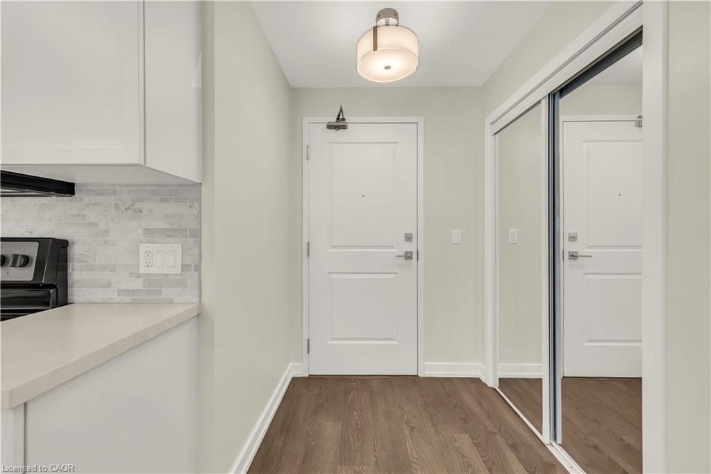 520-2486 Old Bronte Road Property Photo 5