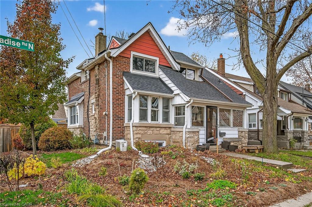 93 Paradise Road N Property Photo 1