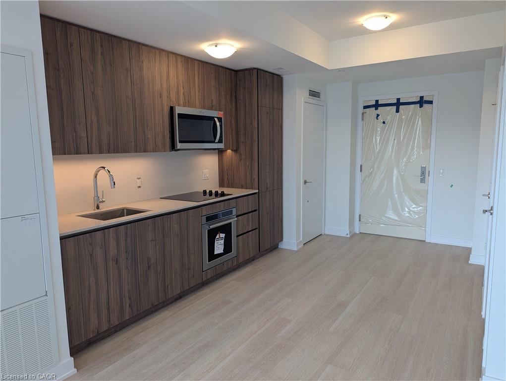 810-15 Richardson Street Property Photo 26