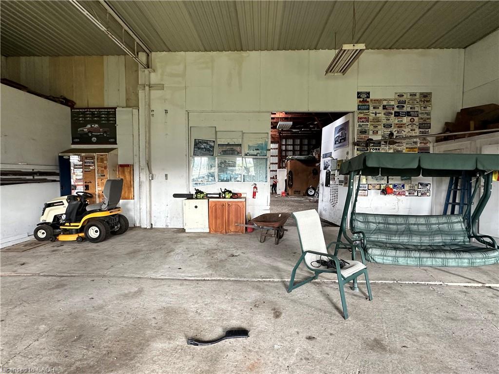 9729 York Road Property Photo 36