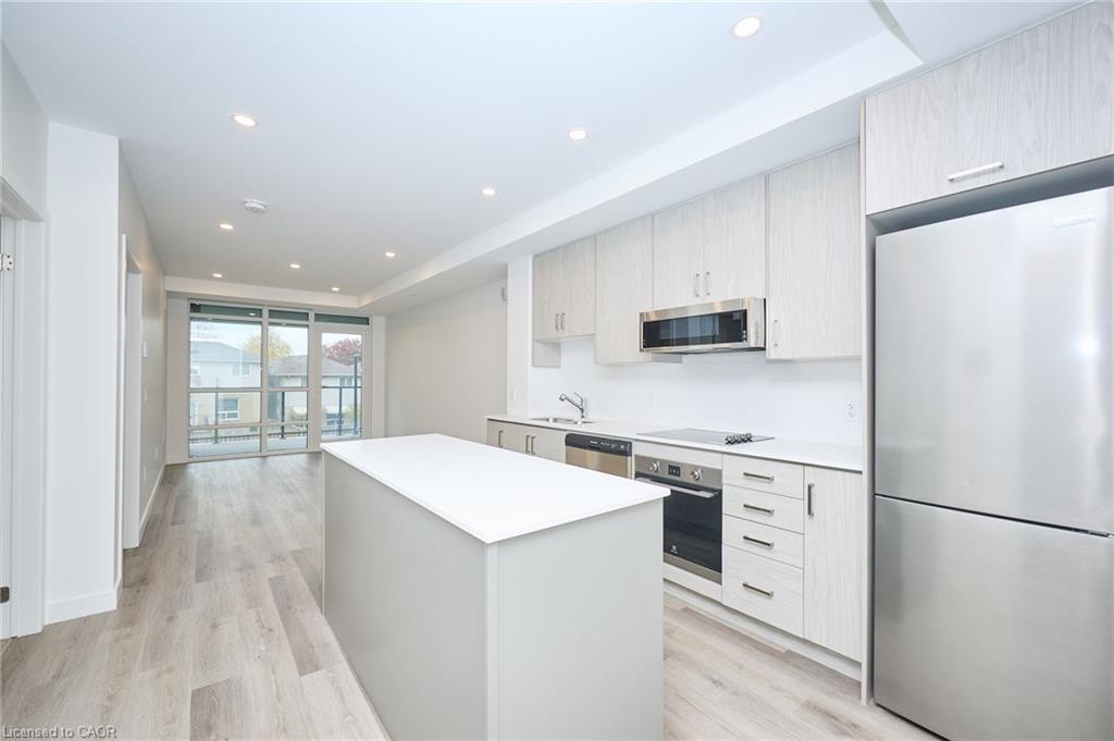 210-461 Green Road Property Photo 1