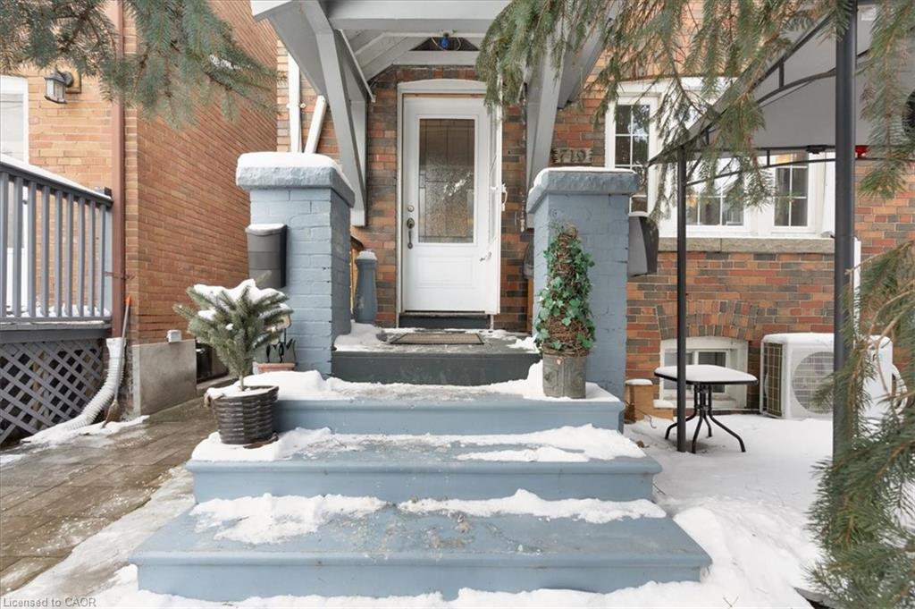 719 Kingston Road Picture